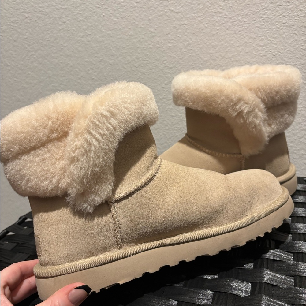 UGG Saniya Shearling Mini